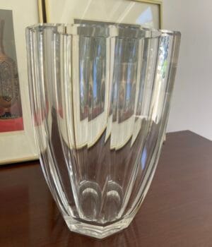 CLEAR CRYSTAL VASE