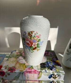 White Medium Porcelain Vase With Flowers